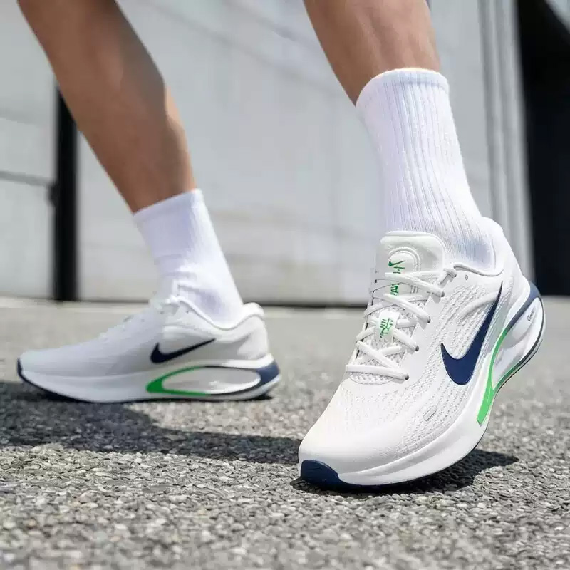 Scarpe da Uomo Nike JOURNEY RU - Nike Shoes Air Max 270 recensione e prezzo